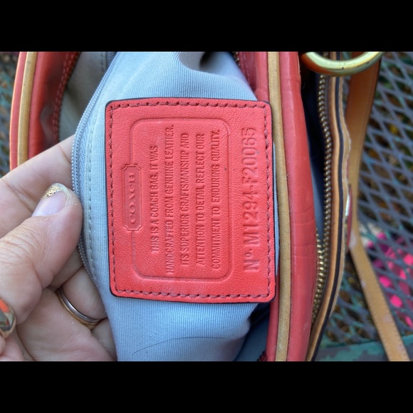 Coach purse - Picture 4 of 4